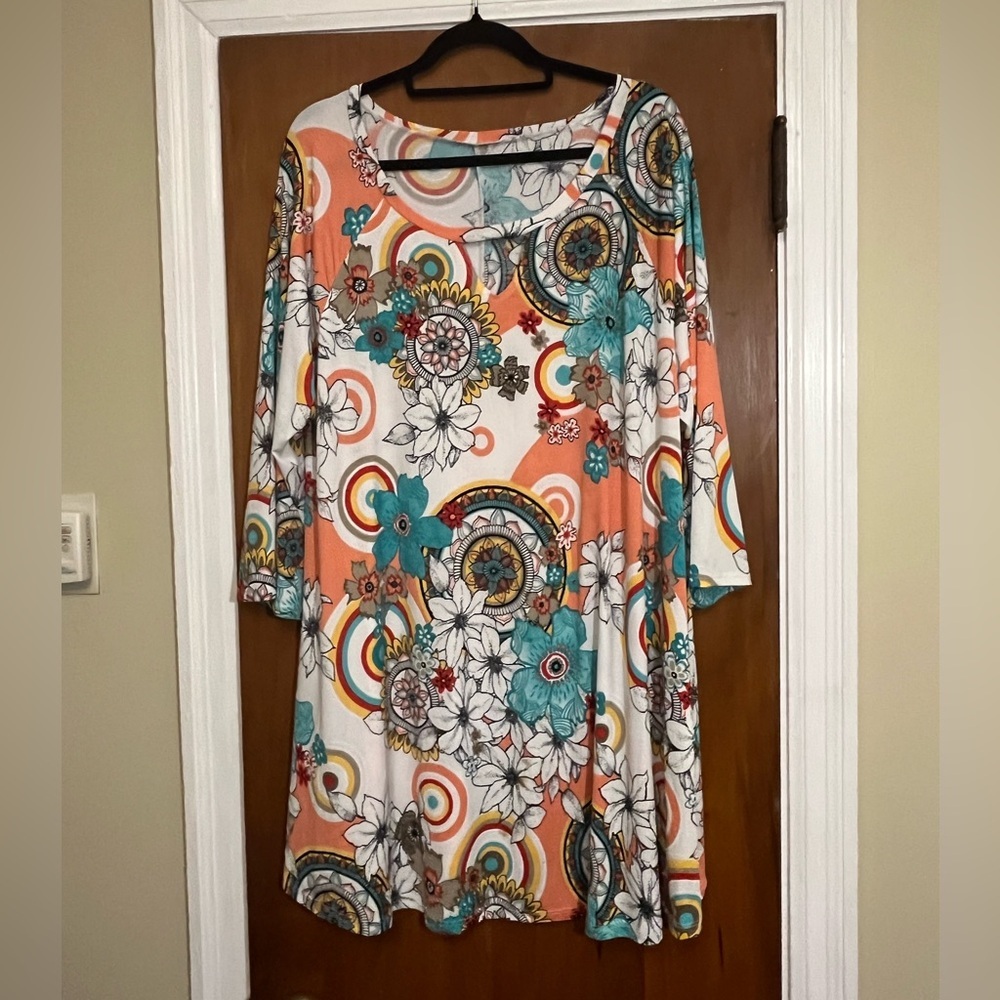 3X Colorful Tunic Multi color top.               C4
Plus size